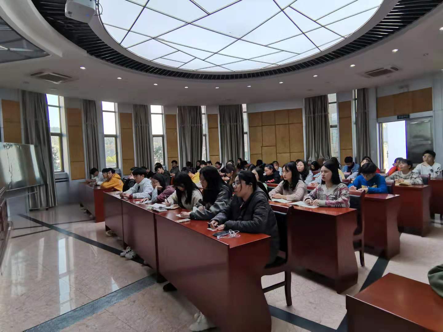 微信图片_20191225151949.jpg 微信图片_20191225151949.jpg