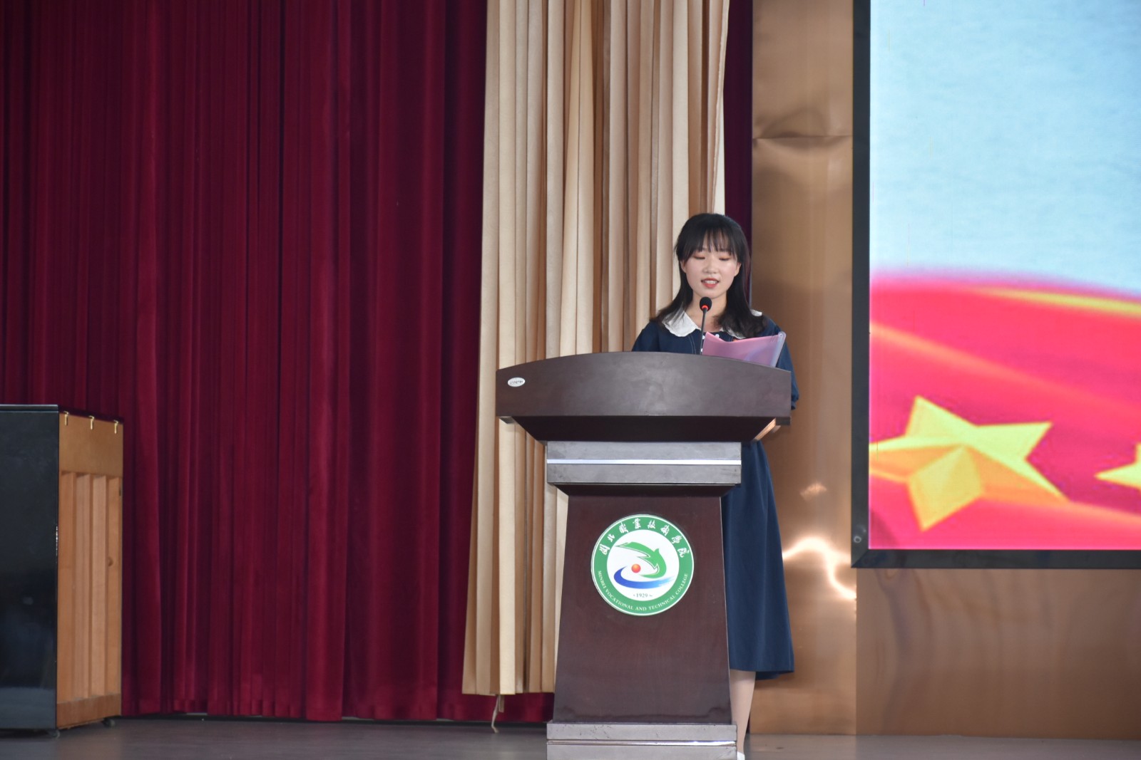 DSC_0732.JPG DSC_0732.JPG