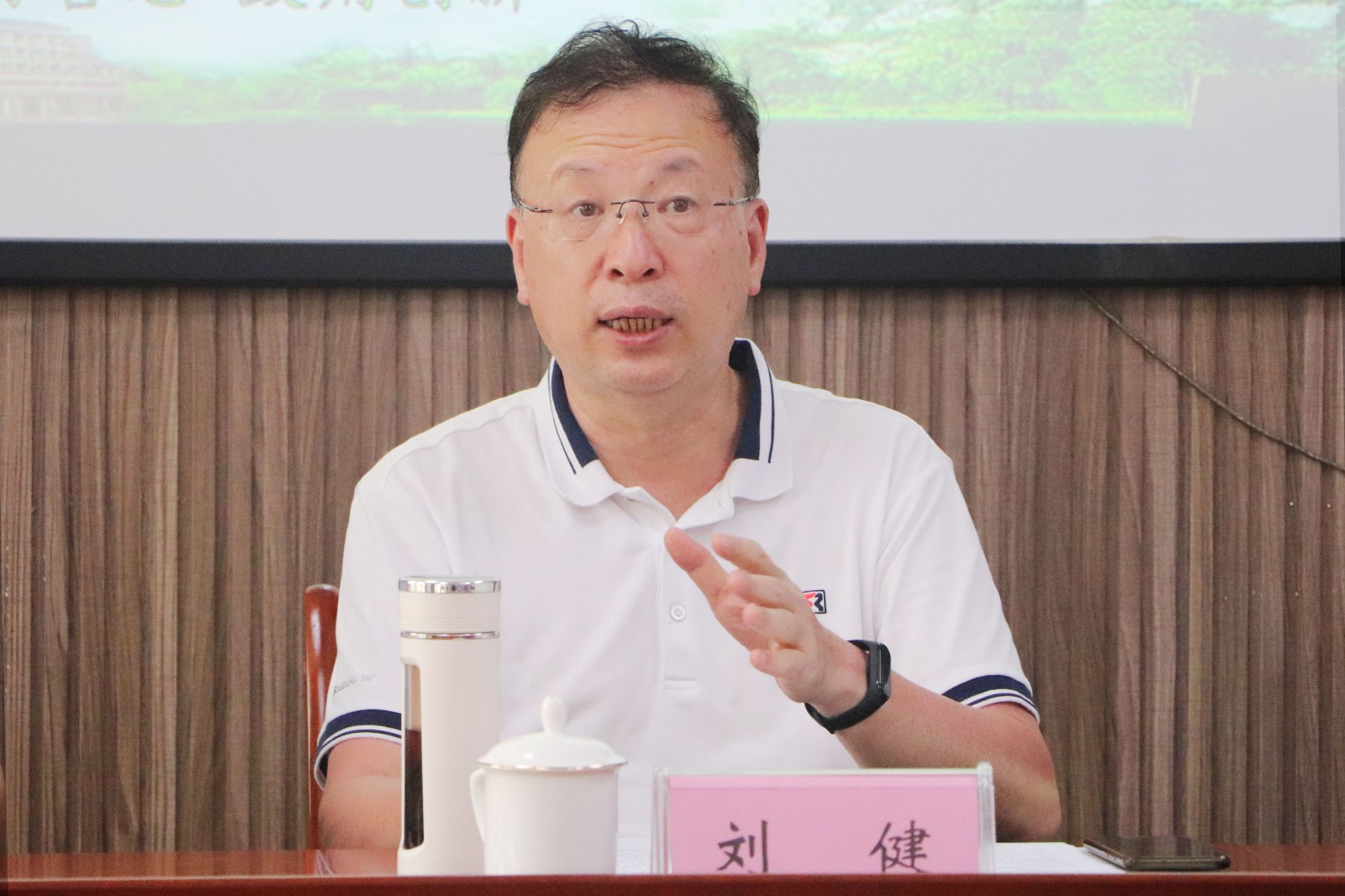 6.17_0002_色相_饱和度 3.jpg