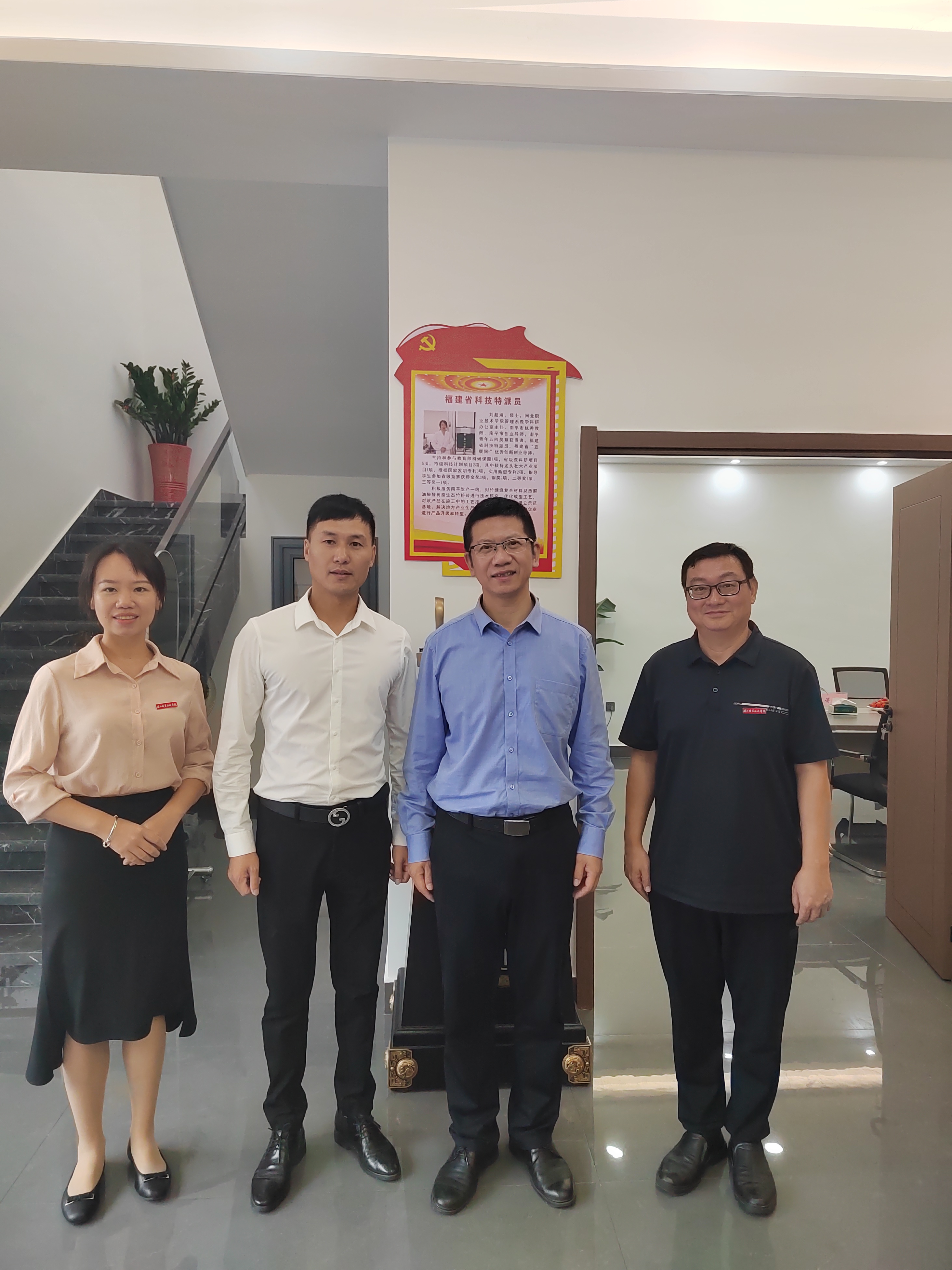 2a3f556297e18d616395a620accc70b.jpg 2a3f556297e18d616395a620accc70b.jpg