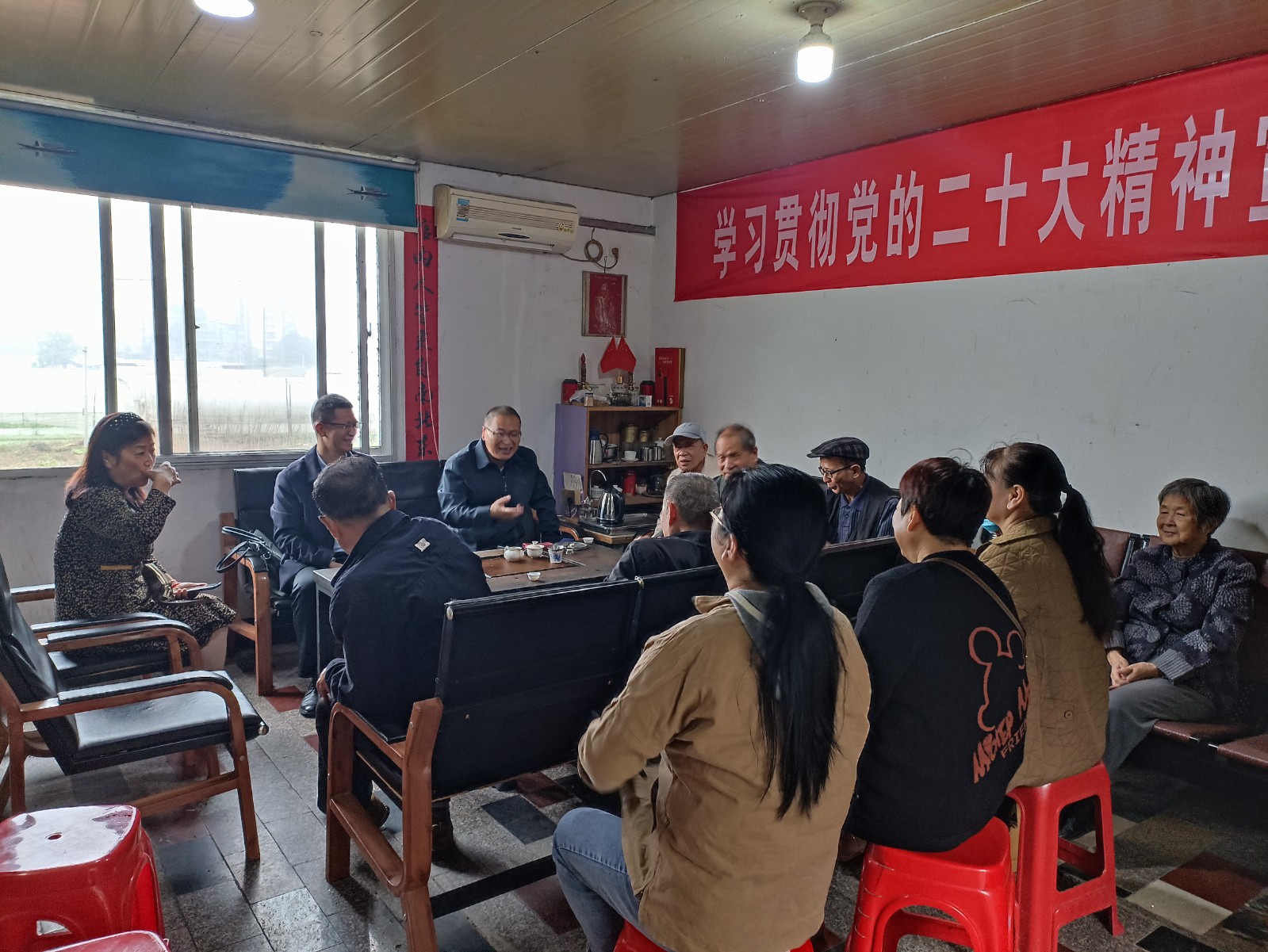 看望退休教师4.jpg 看望退休教师4.jpg