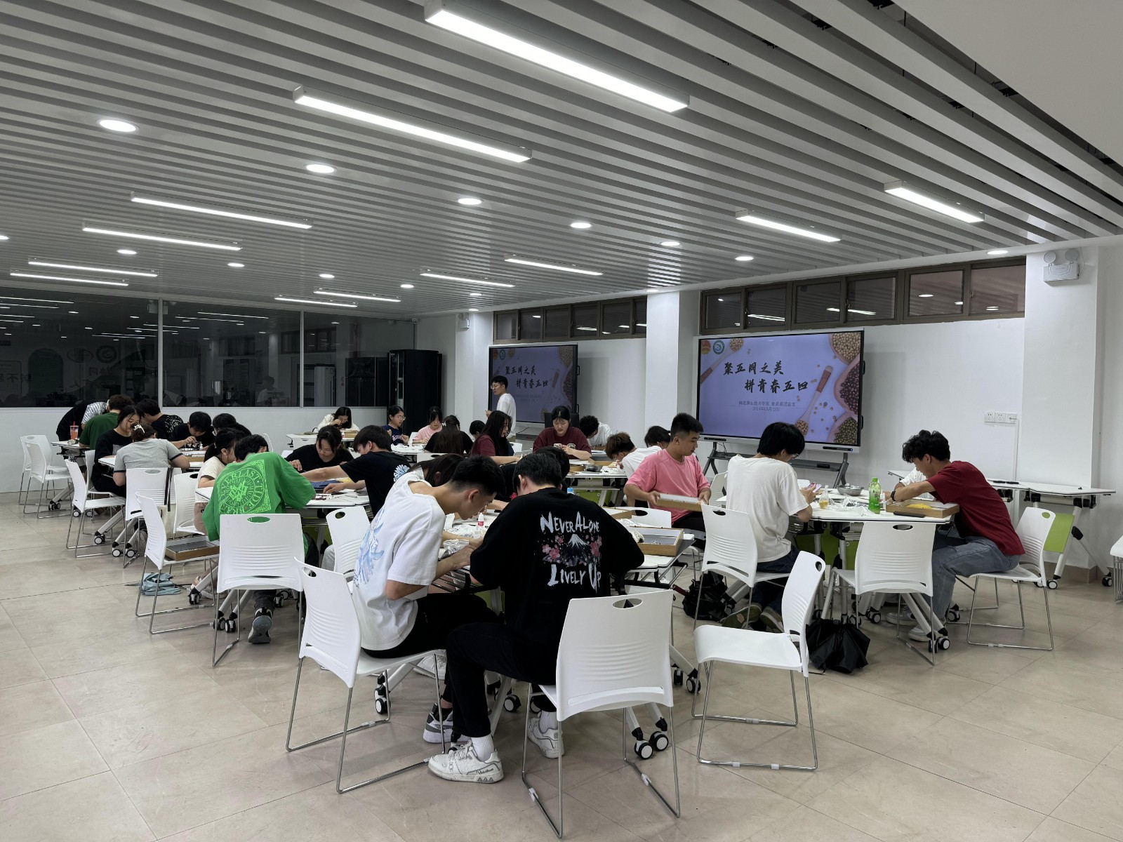 2024_05_12_15_37_IMG_0850.JPG 2024_05_12_15_37_IMG_0850.JPG